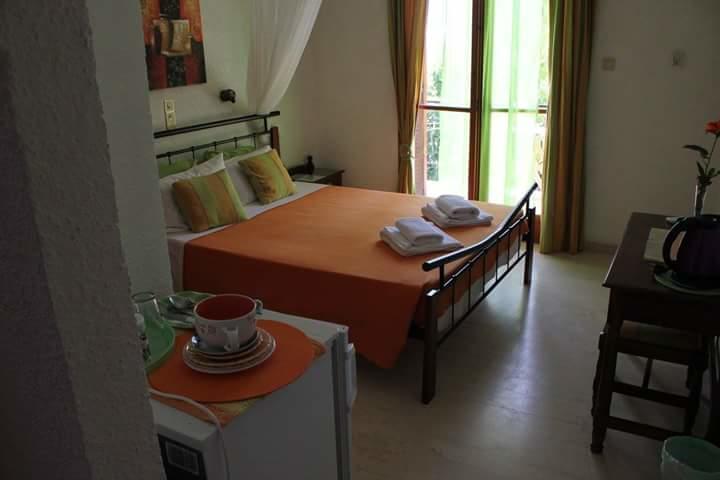 Artemis Rooms Agia Marina  Zewnętrze zdjęcie